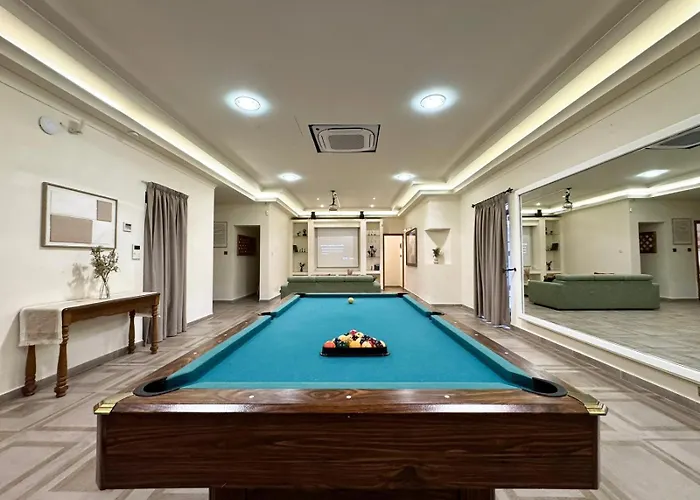 빌라 Madliena Hills Mansion