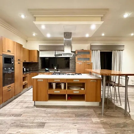 Madliena Hills Mansion Villa