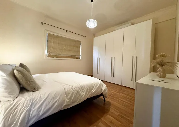 Madliena Hills Mansion וילה